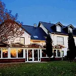 尤洛霍夫餐厅&酒店 4*