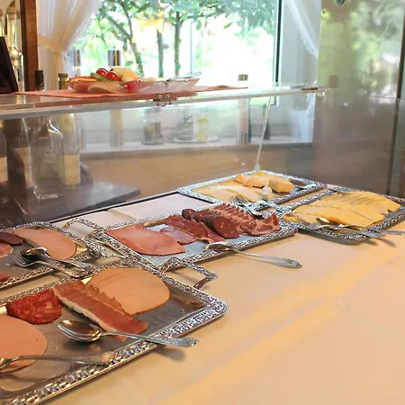 Hotel Und Restaurant Eurohof Duisburgo