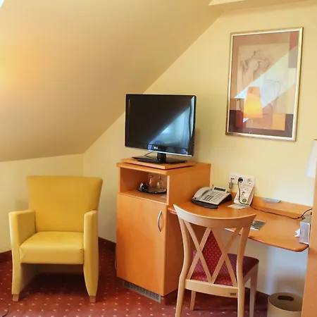 Und Restaurant Eurohof Szálloda 4*