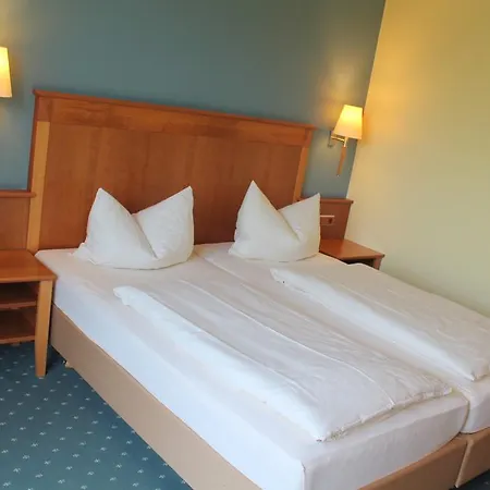 فندق Und Restaurant Eurohof 4*