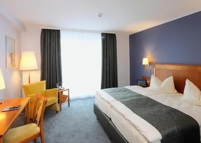 Отель Und Restaurant Eurohof 4*