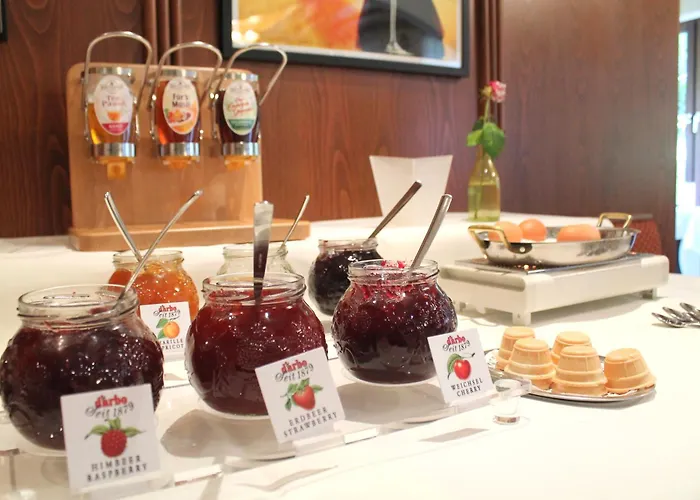 Und Restaurant Eurohof Отель 4*